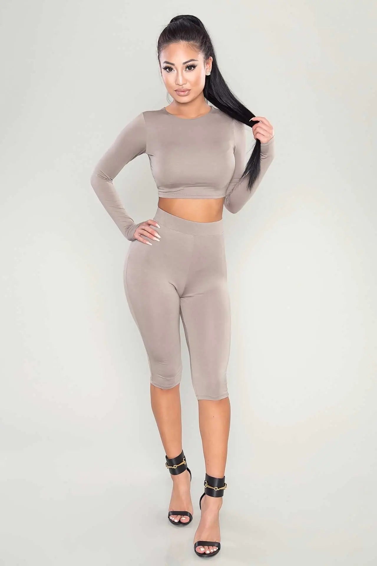 Casual Long Sleeve Crop Top and Yoga Shorts Set
