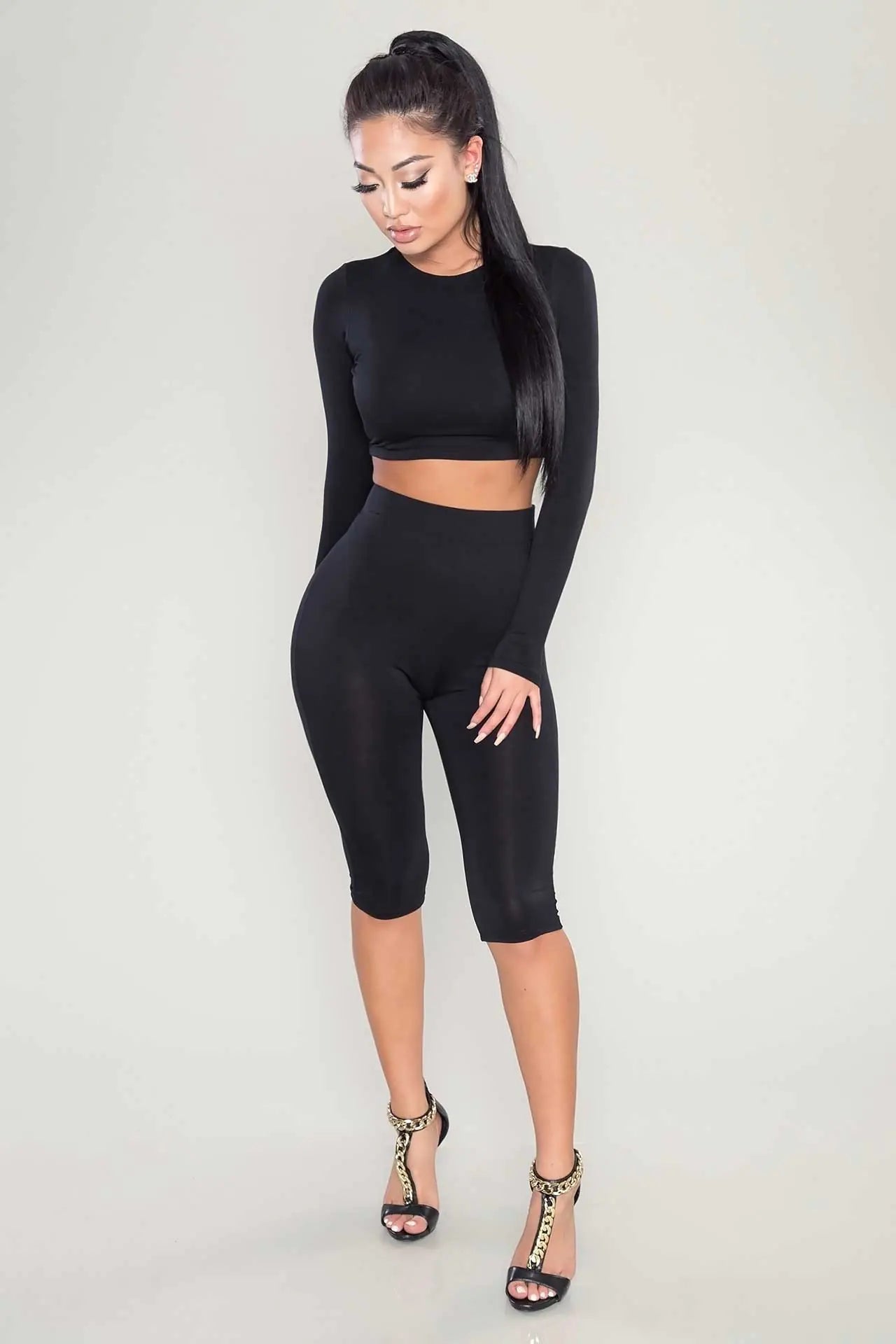 Casual Long Sleeve Crop Top and Yoga Shorts Set